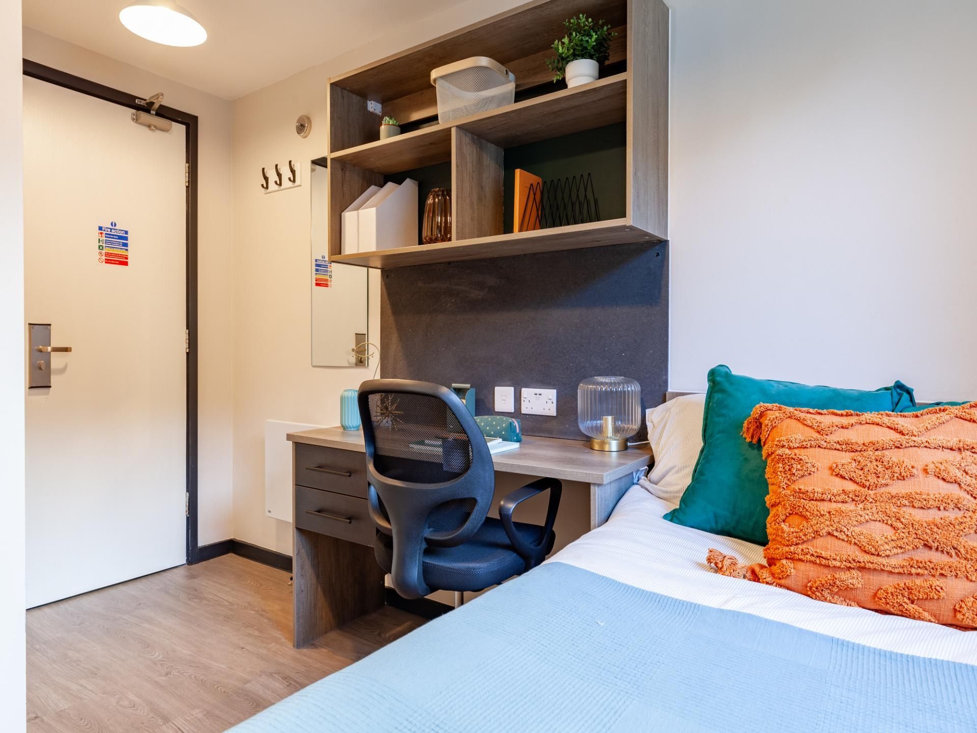6 Bed Premium Ensuite - room